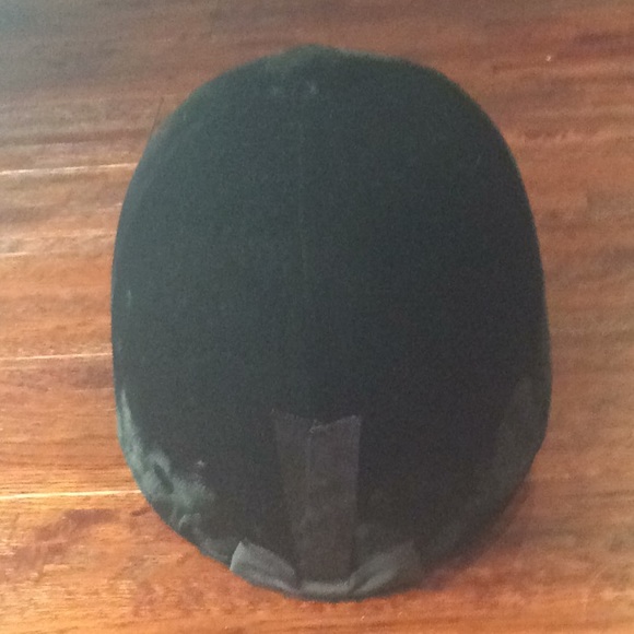 1990’s SEI Velvet Equestrian Helmet - Picture 3 of 7